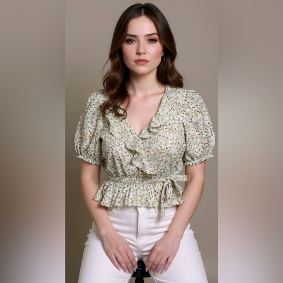 1. State Tops - NWT - 1. State Floral Ruffle Blouse - White and Green - Size M
